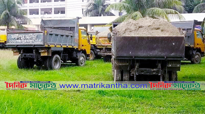 রাজবাড়ী ট্রাফিক পুলিশের অভিযানে বালিবাহী ২৬টি ট্রাক আটক॥মোটরযান আইনে মামলা